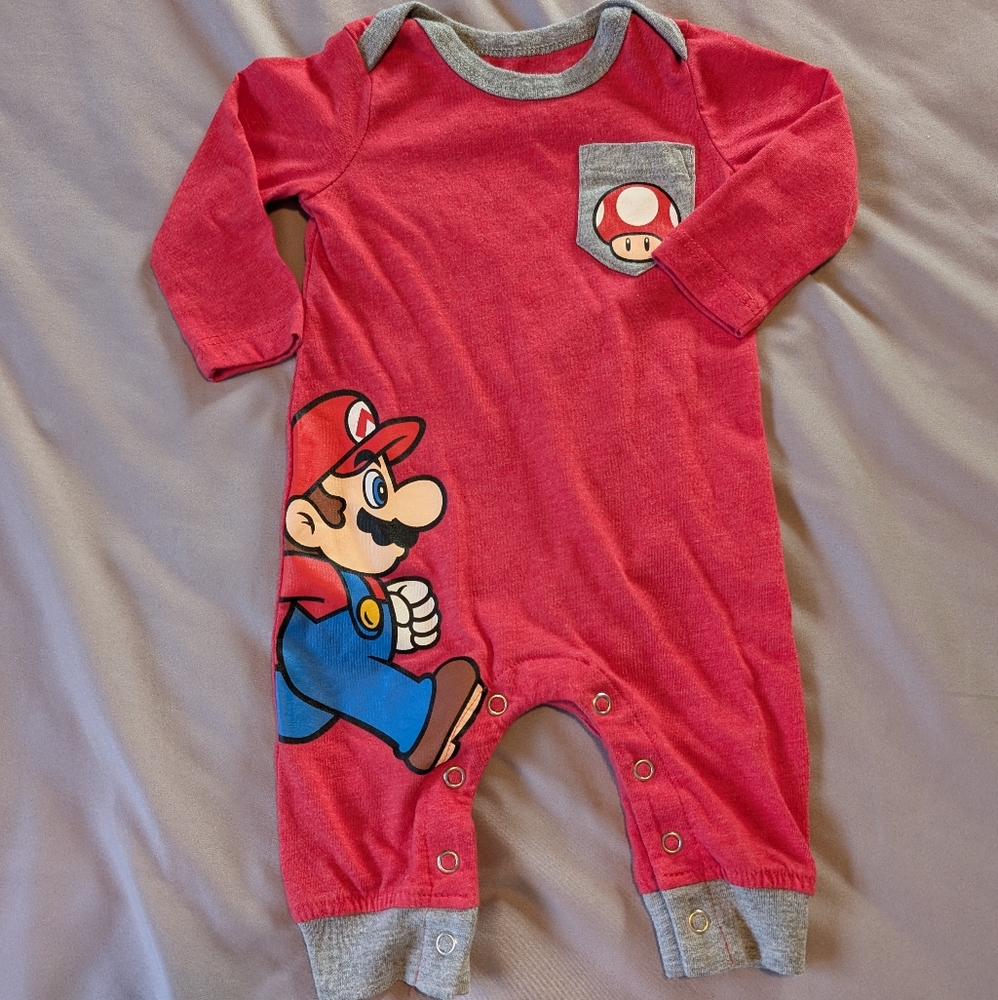 Newborn Super Mario one piece